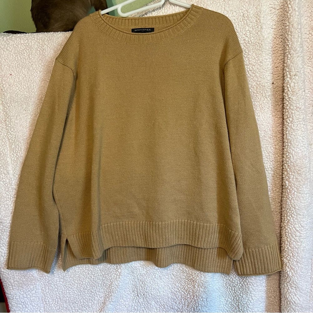 Banana Republic camel womens sweater